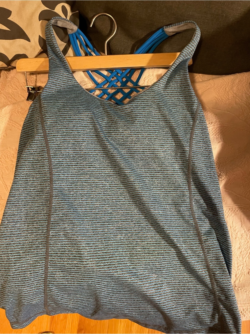 Lululemon Twist & Toil 2 in one tank with free to be wild strappy bra